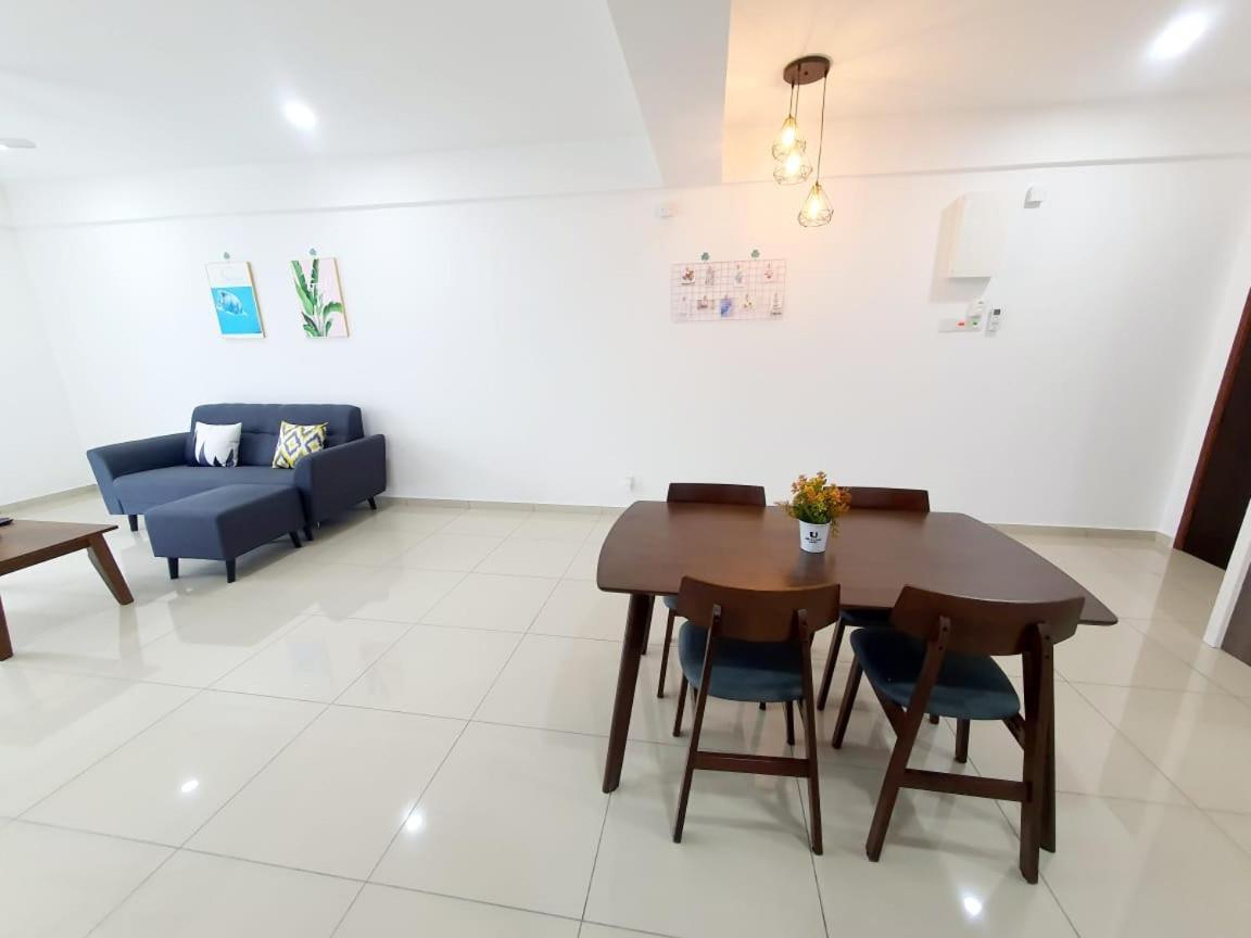 Lovely 2Room Suite6Pax@Sky Condo Juru Sentral Bukit Mertajam Exteriör bild